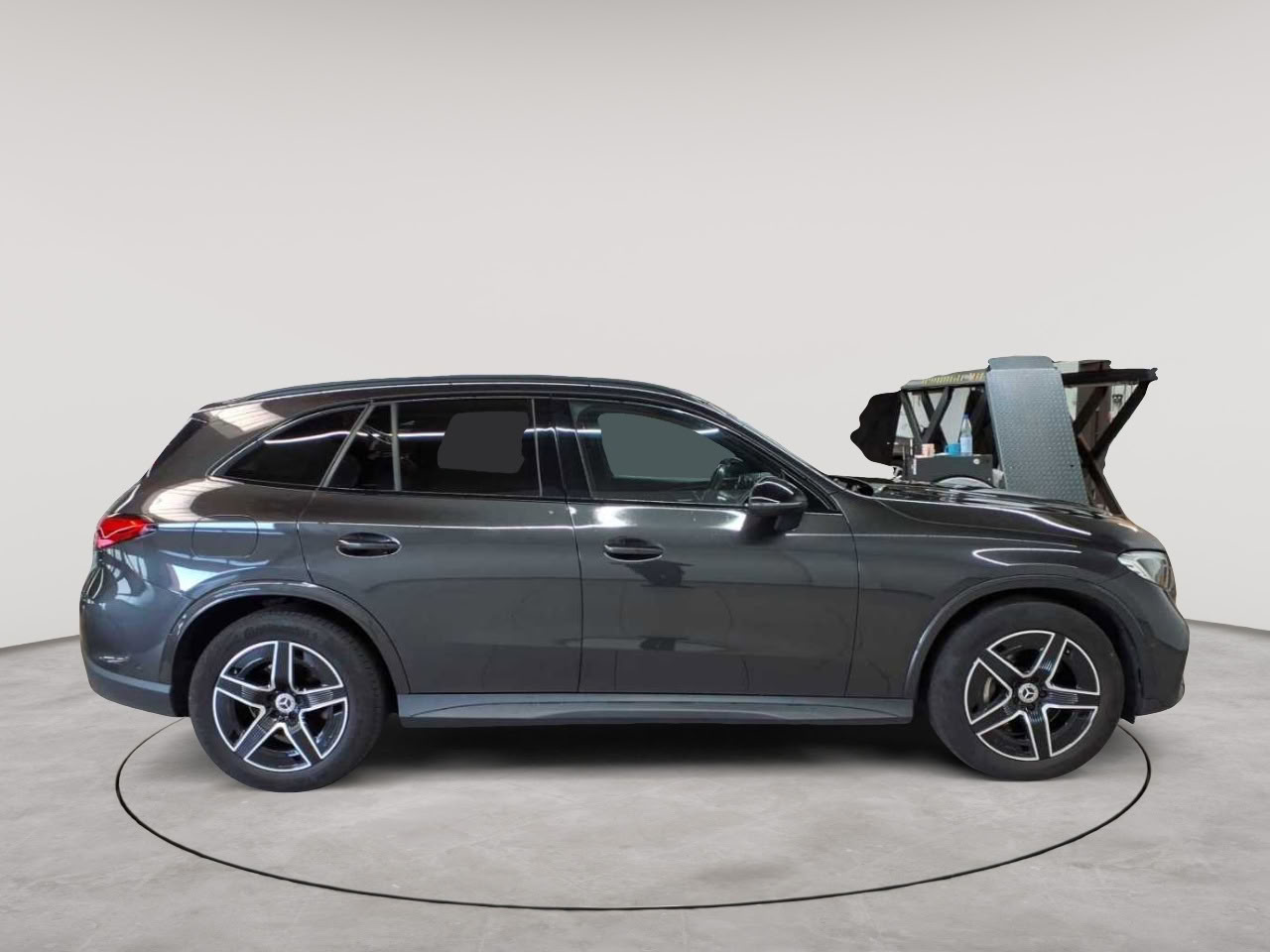 Mercedes-Benz GLC 220 d 4Matic 9G-TRONIC AMG Line Advanced 3