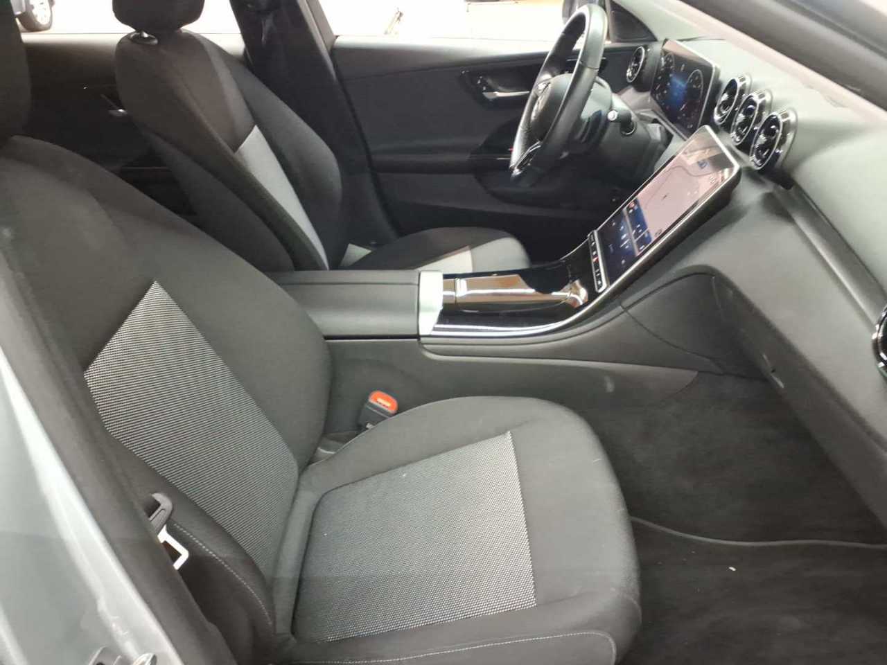 Mercedes-Benz C 200 d T 9G-TRONIC 8