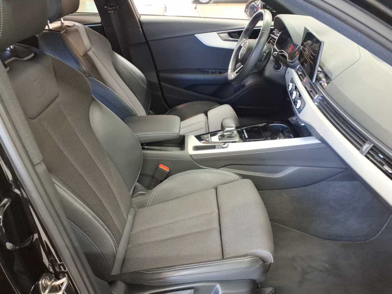 Audi A4 Avant 30 TDI S tronic advanced 8