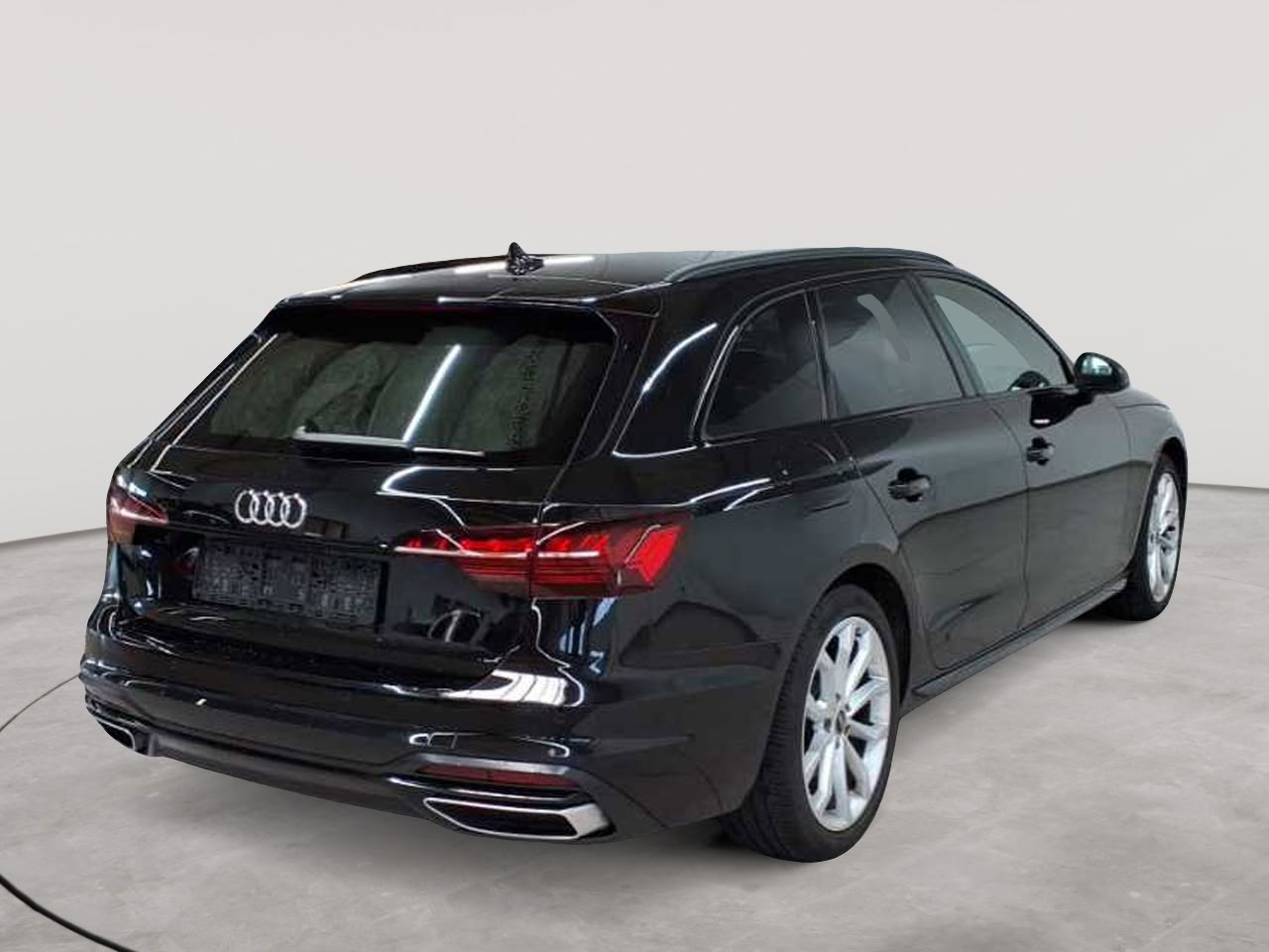 Audi A4 Avant 30 TDI S tronic advanced 4