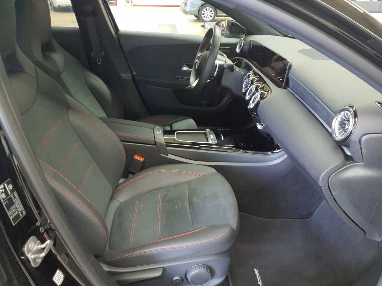 Mercedes-Benz A 200 d 8G-DCT AMG Line Advanced Plus 7
