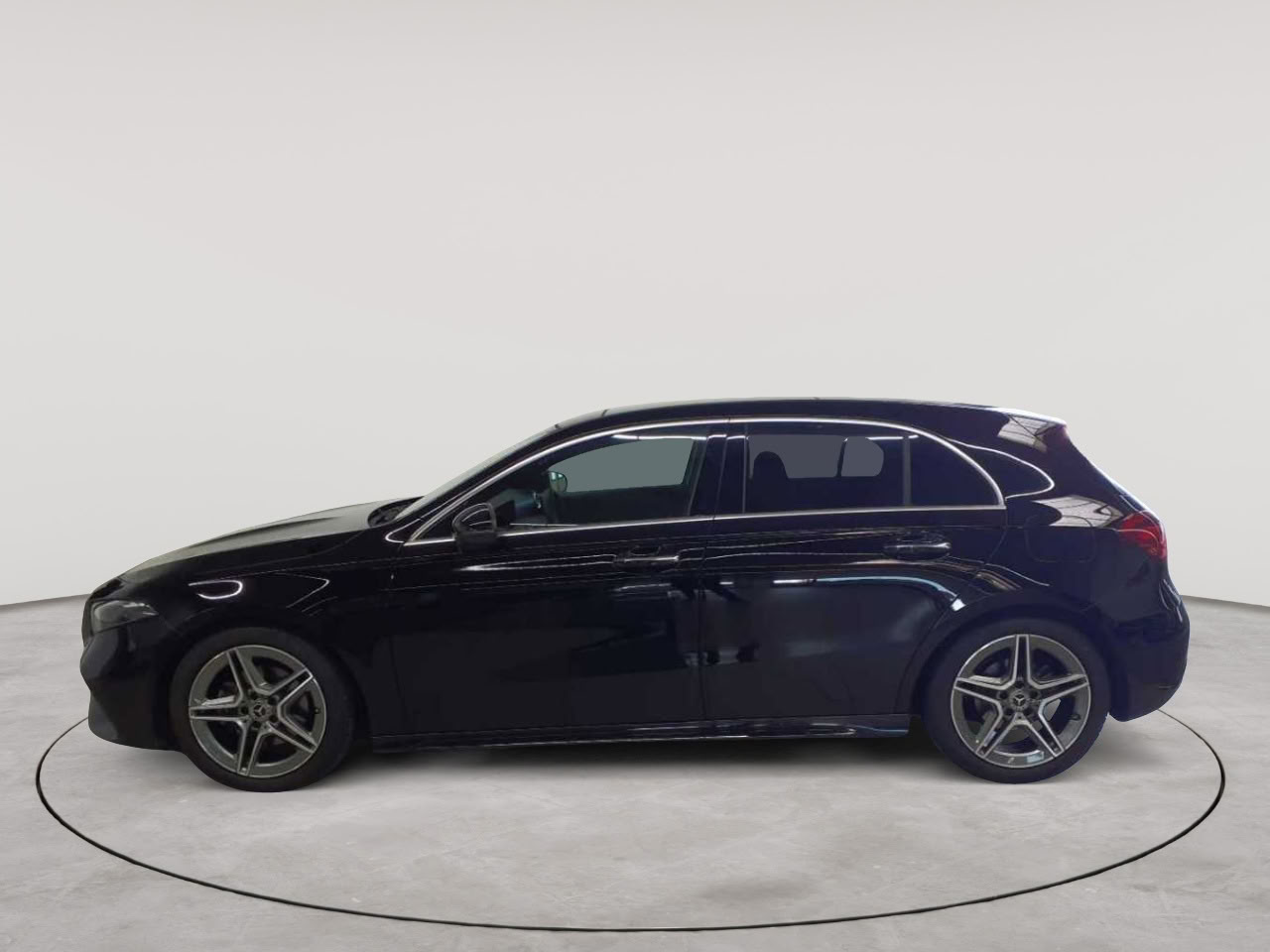 Mercedes-Benz A 200 d 8G-DCT AMG Line Advanced Plus 6