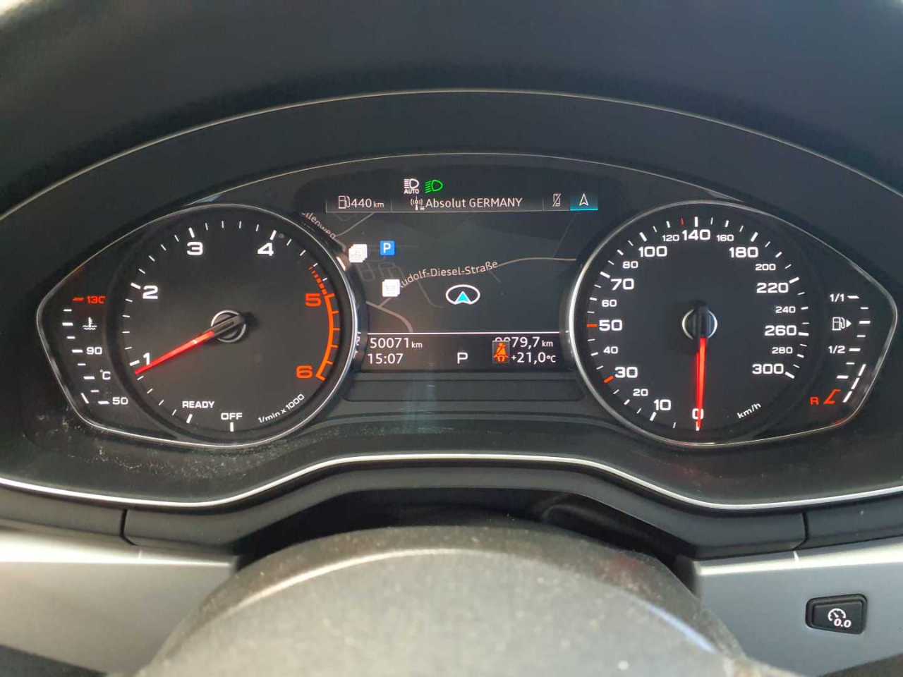 Audi A4 35 TDI S tronic 11