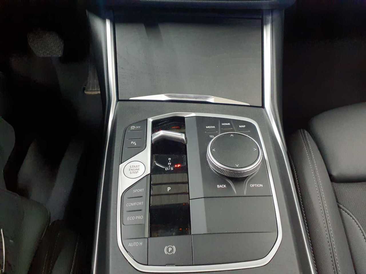 BMW 320d Touring Aut. 10