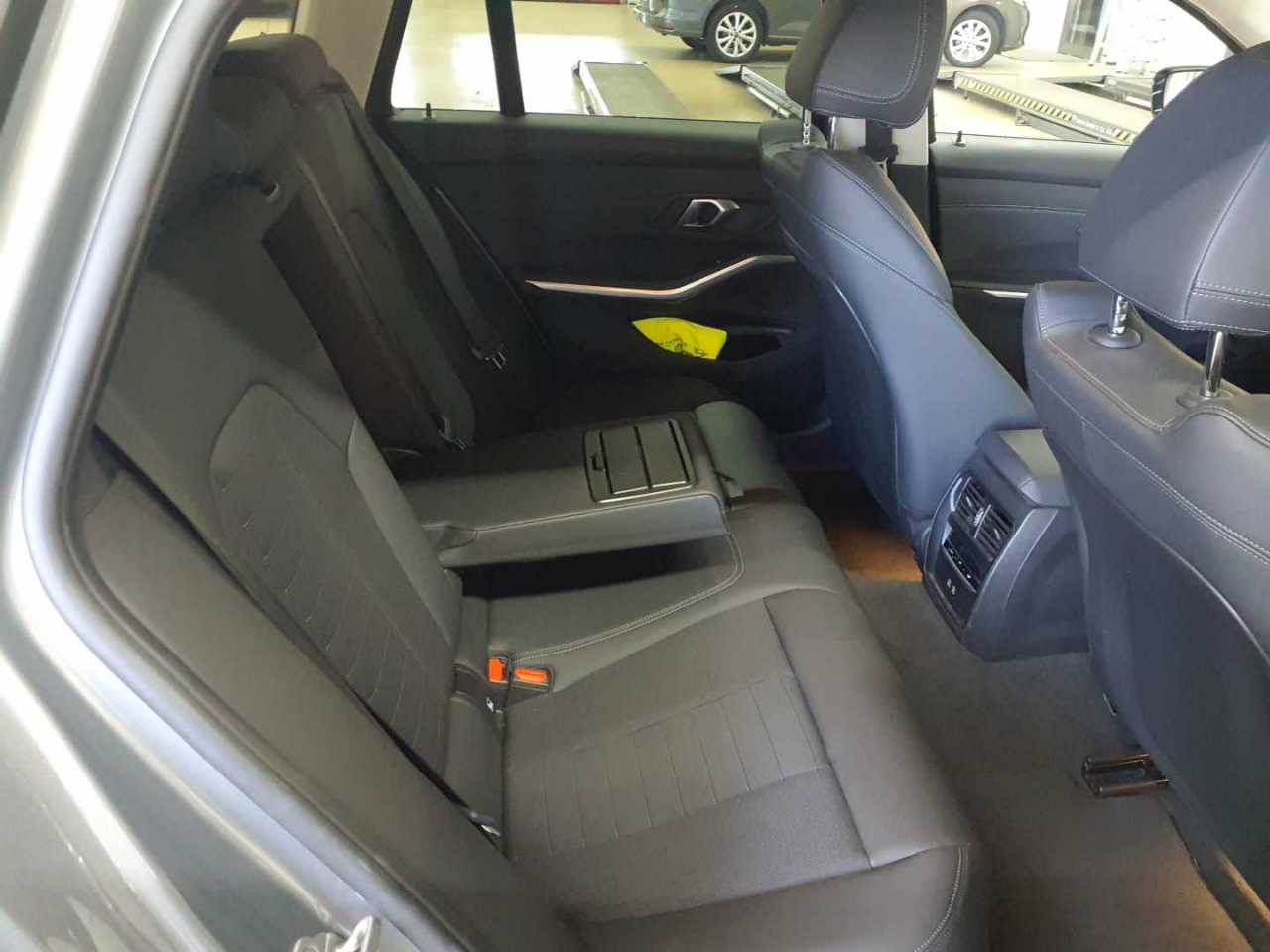 BMW 320d Touring Aut. 13