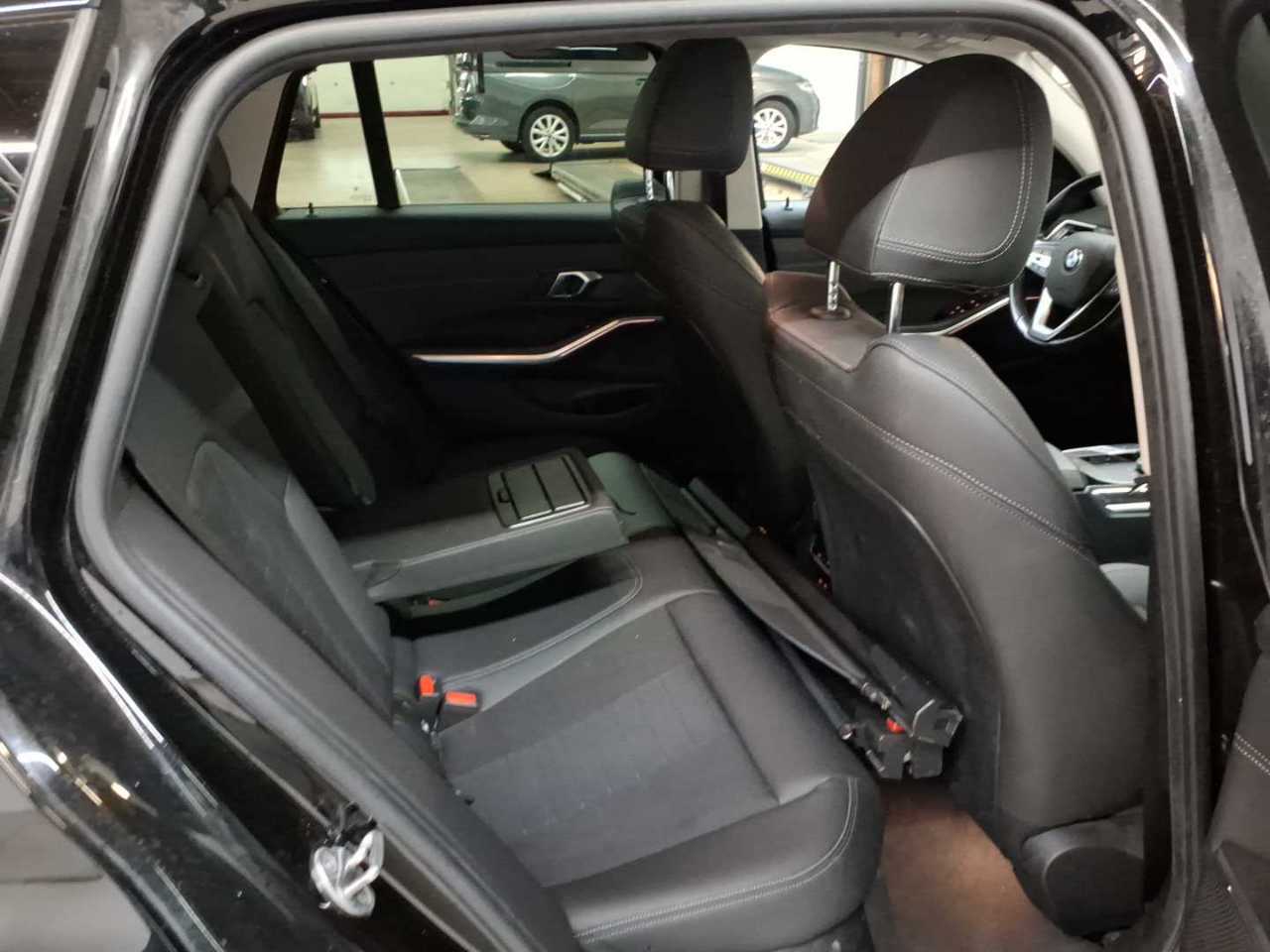 BMW 318d Touring Aut. 14
