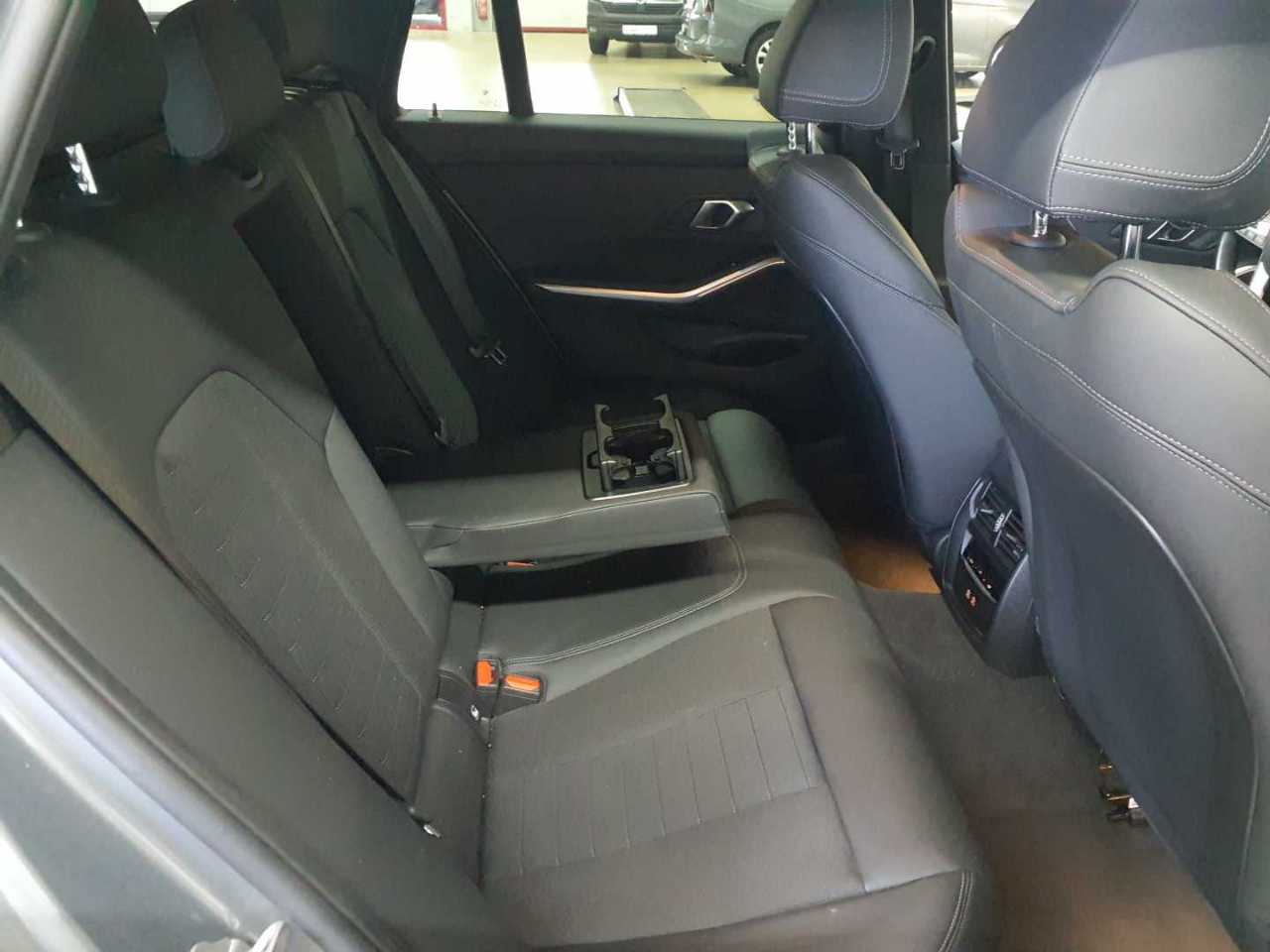 BMW 320d Touring Aut. 13