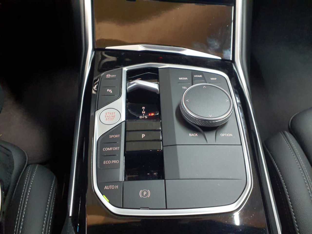 BMW 320d Touring Aut. 10