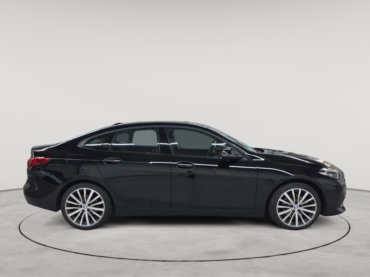BMW 218d Gran Coupe 3