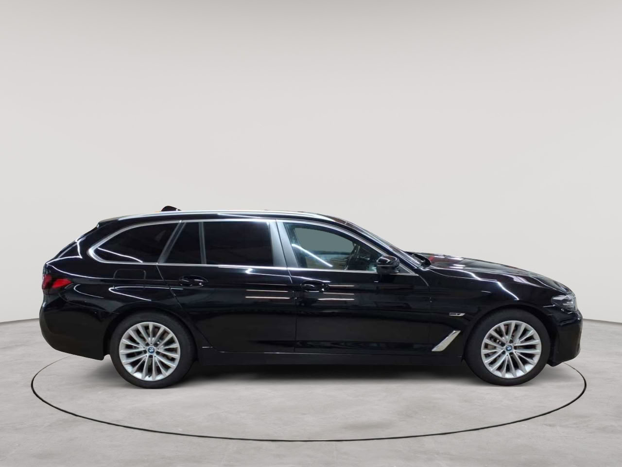 BMW 530e Touring Aut. 3