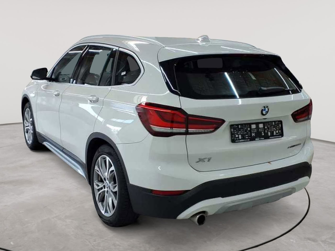 BMW X1 xDrive25e xLine 5