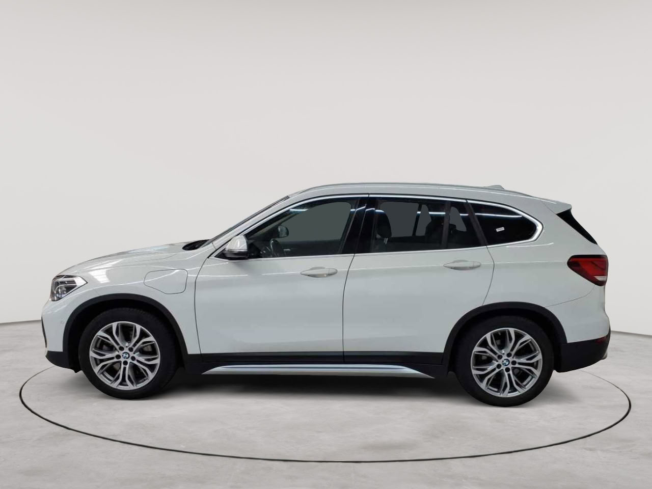 BMW X1 xDrive25e xLine 6