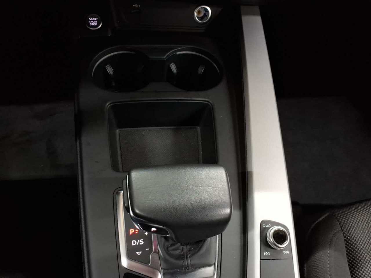 Audi A4 35 TDI S tronic S line 10