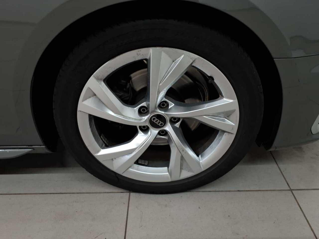 Audi A4 35 TDI S tronic S line 16