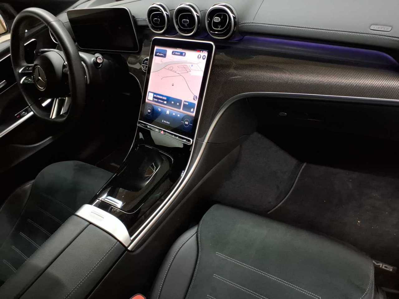 Mercedes-Benz C 300 4Matic 9G-TRONIC AMG Line 9