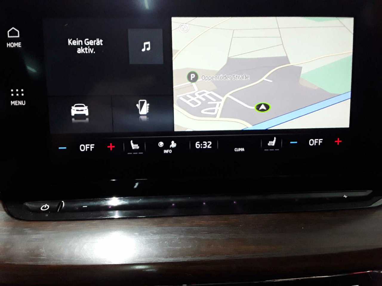 Skoda Octavia Combi 2.0 TDI DSG 4x4 Scout 12