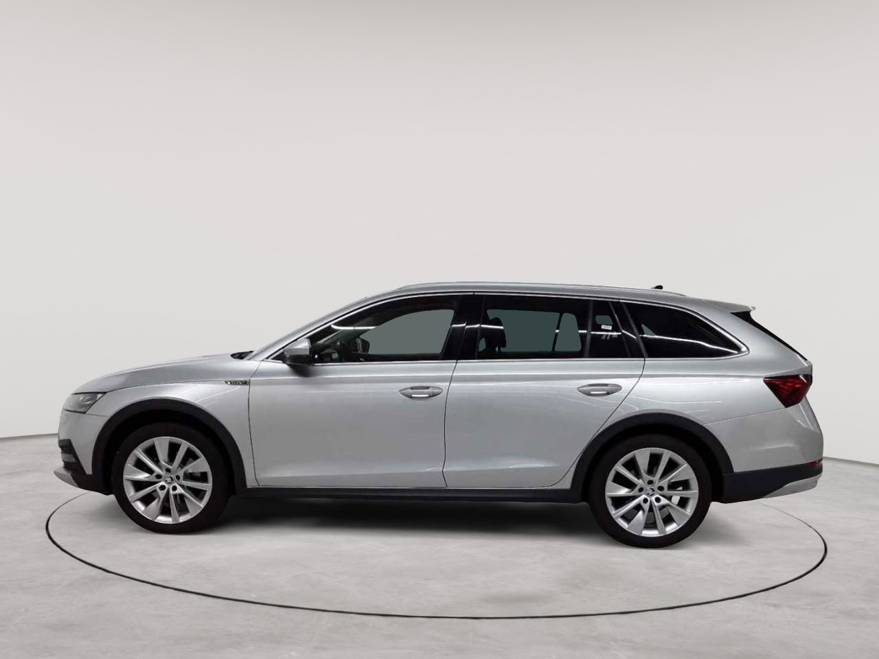 Skoda Octavia Combi 2.0 TDI DSG 4x4 Scout 6