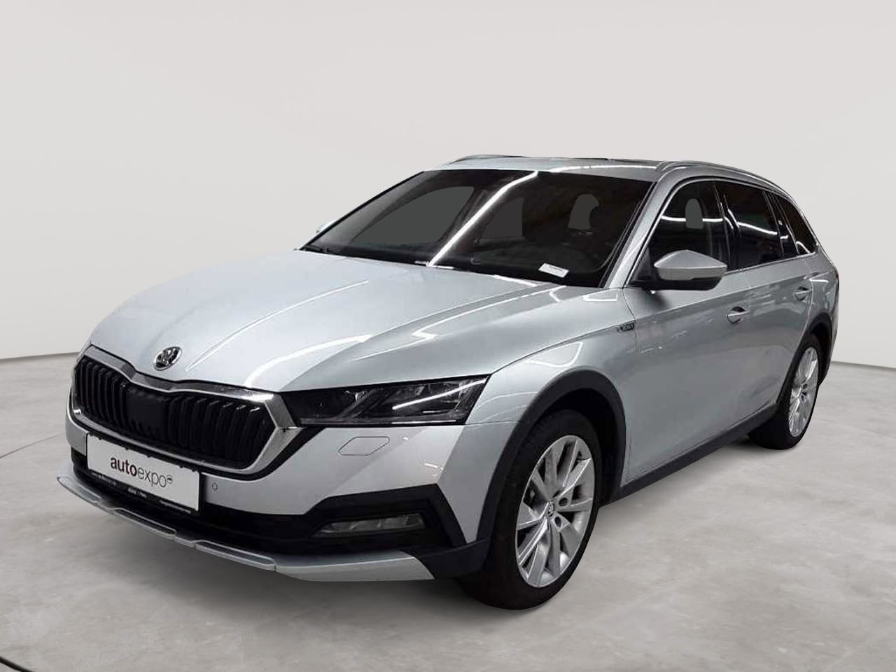 Skoda Octavia Combi 2.0 TDI DSG 4x4 Scout 2