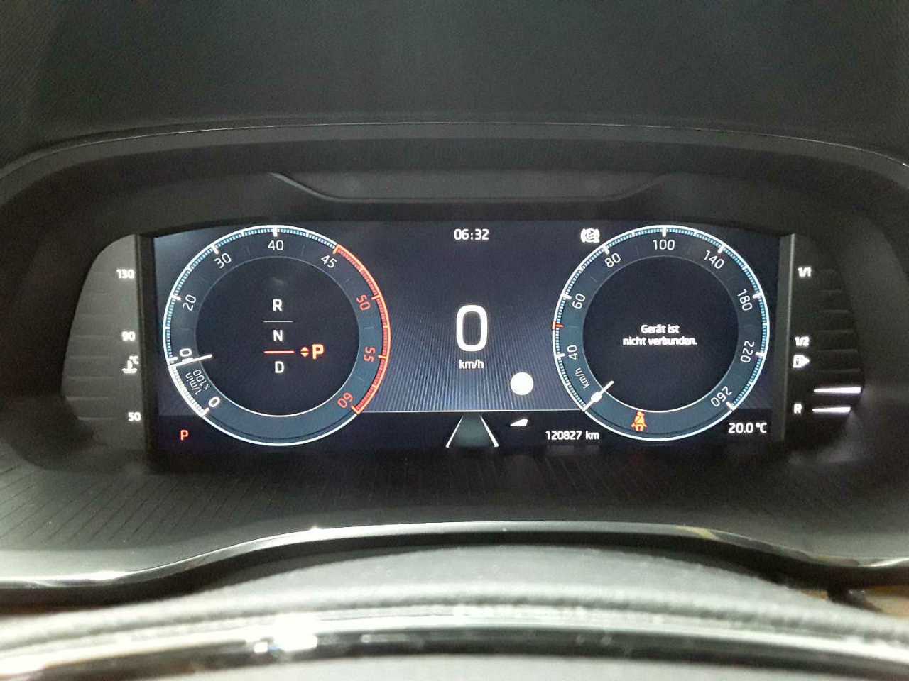 Skoda Octavia Combi 2.0 TDI DSG 4x4 Scout 11