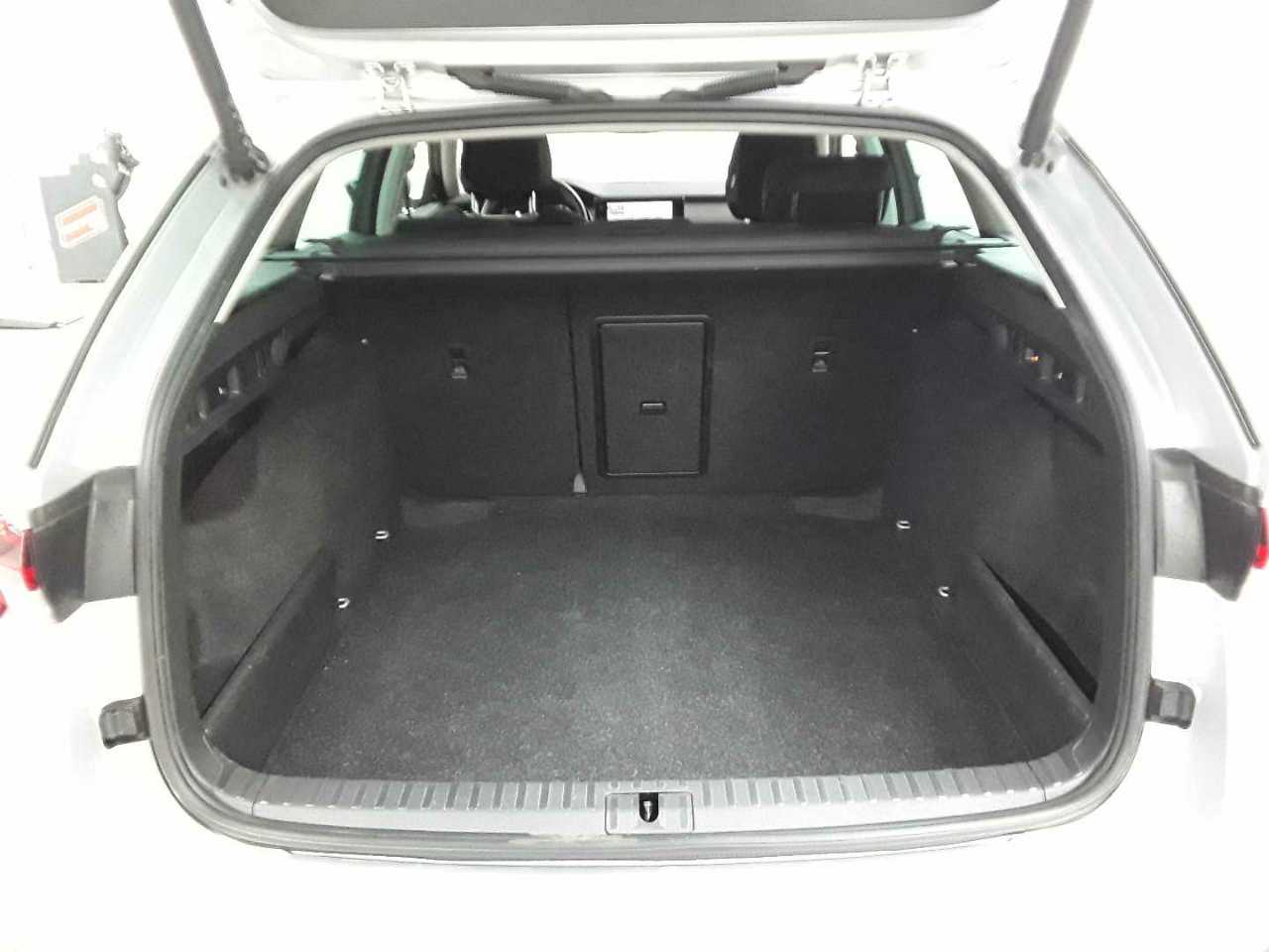 Skoda Octavia Combi 2.0 TDI DSG 4x4 Scout 15