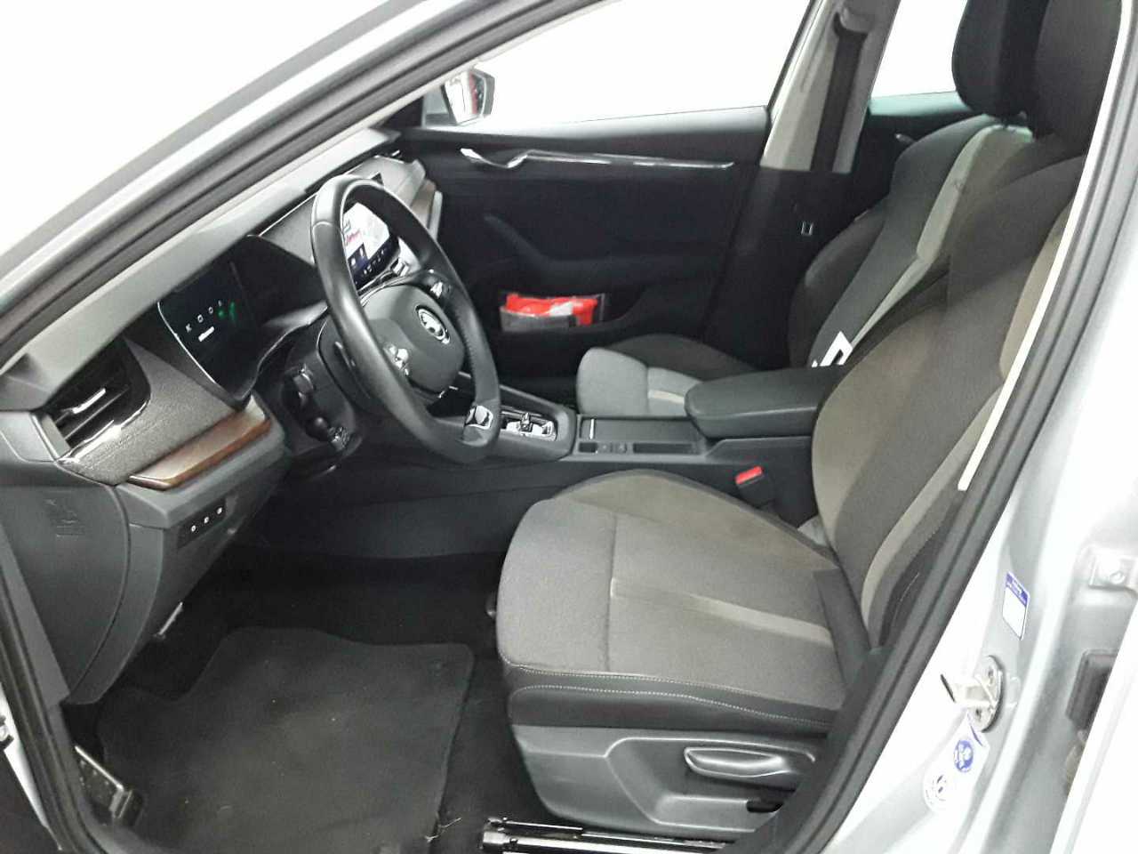 Skoda Octavia Combi 2.0 TDI DSG 4x4 Scout 7