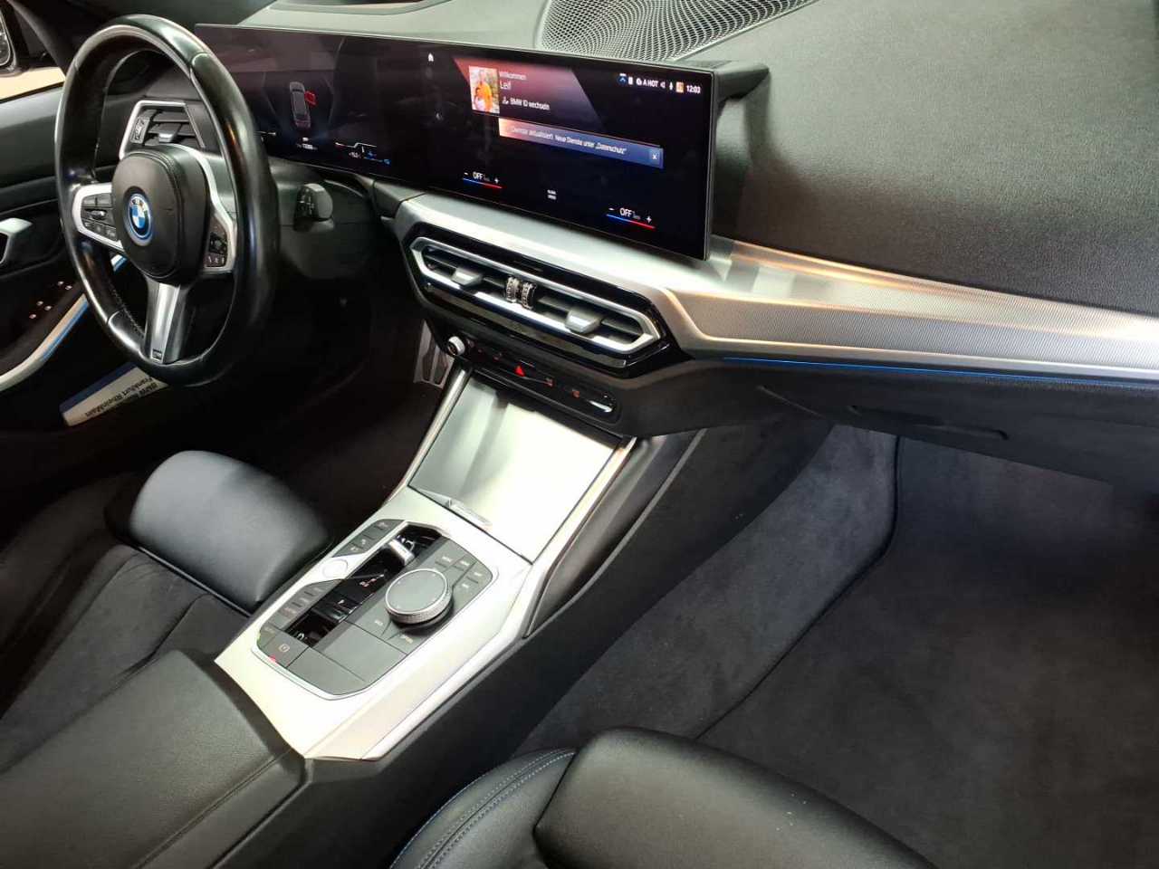 BMW 330e Touring Aut. 9