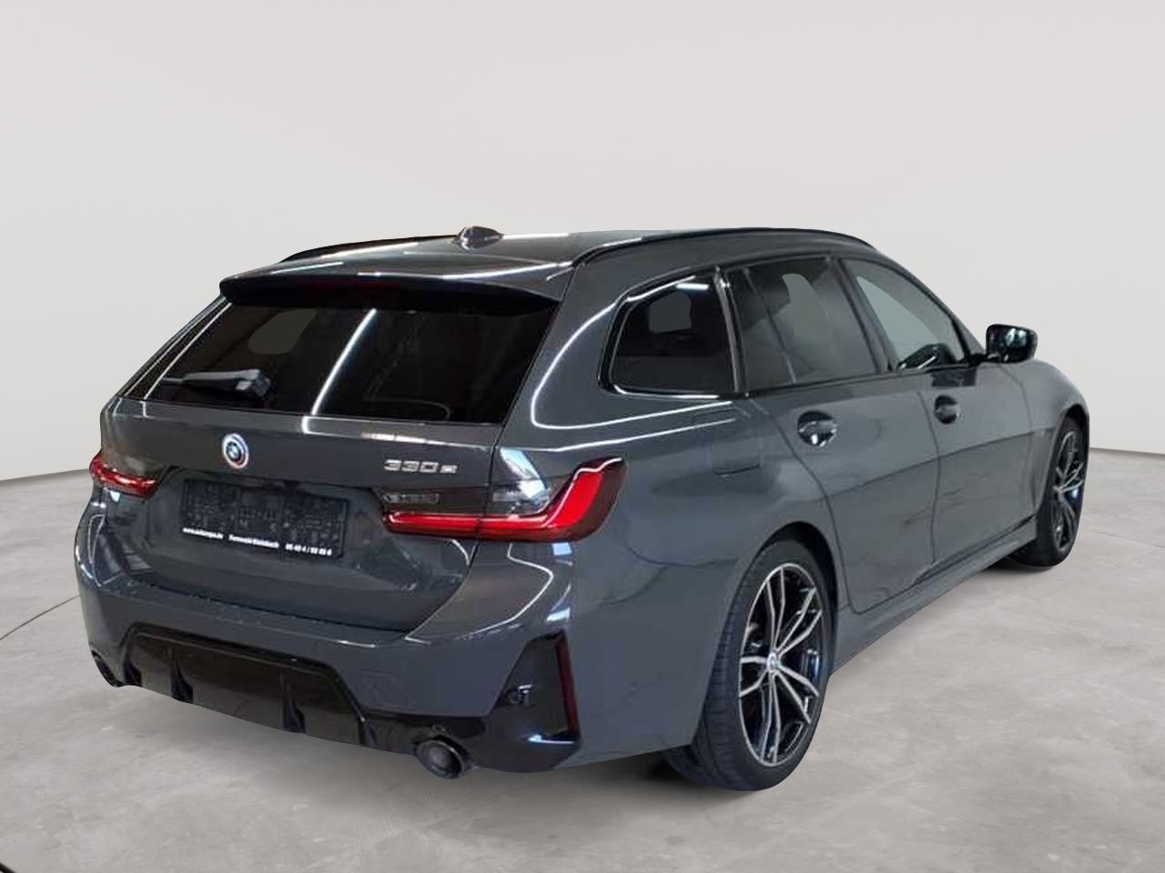 BMW 330e Touring Aut. 4