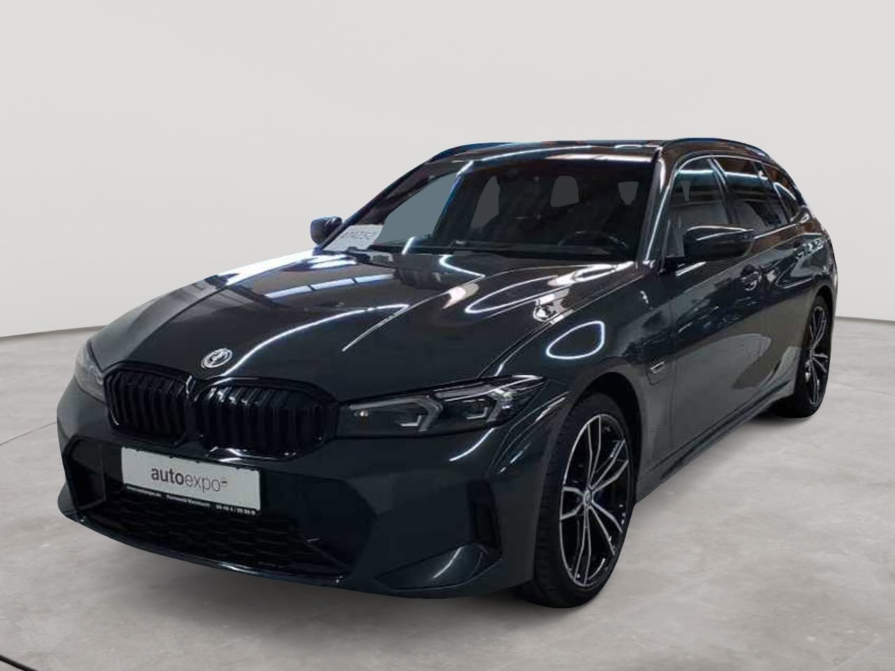 BMW 330e Touring Aut. 2