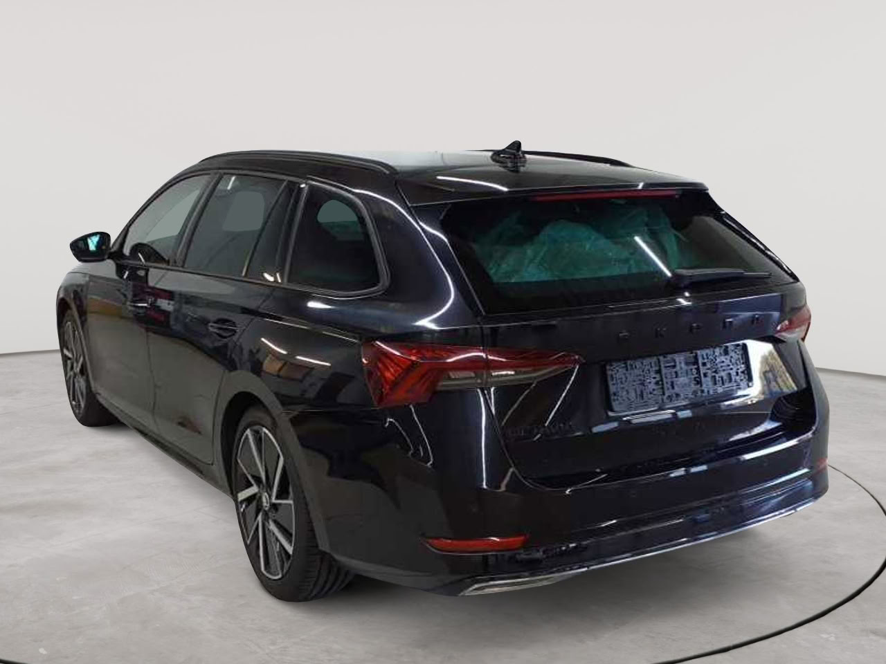 Skoda Octavia Combi 2.0 TDI DSG Sportline 5