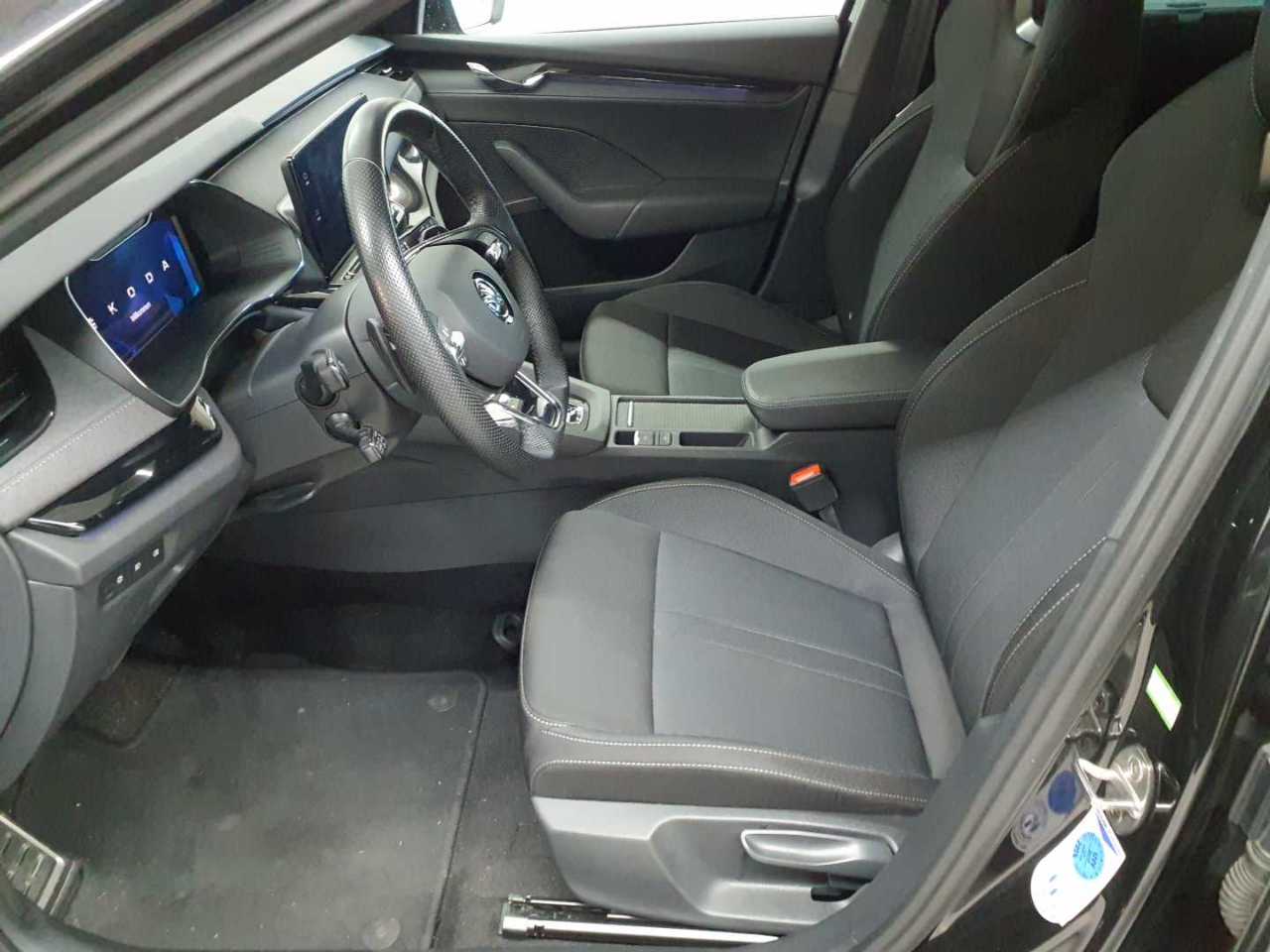 Skoda Octavia Combi 2.0 TDI DSG Sportline 8