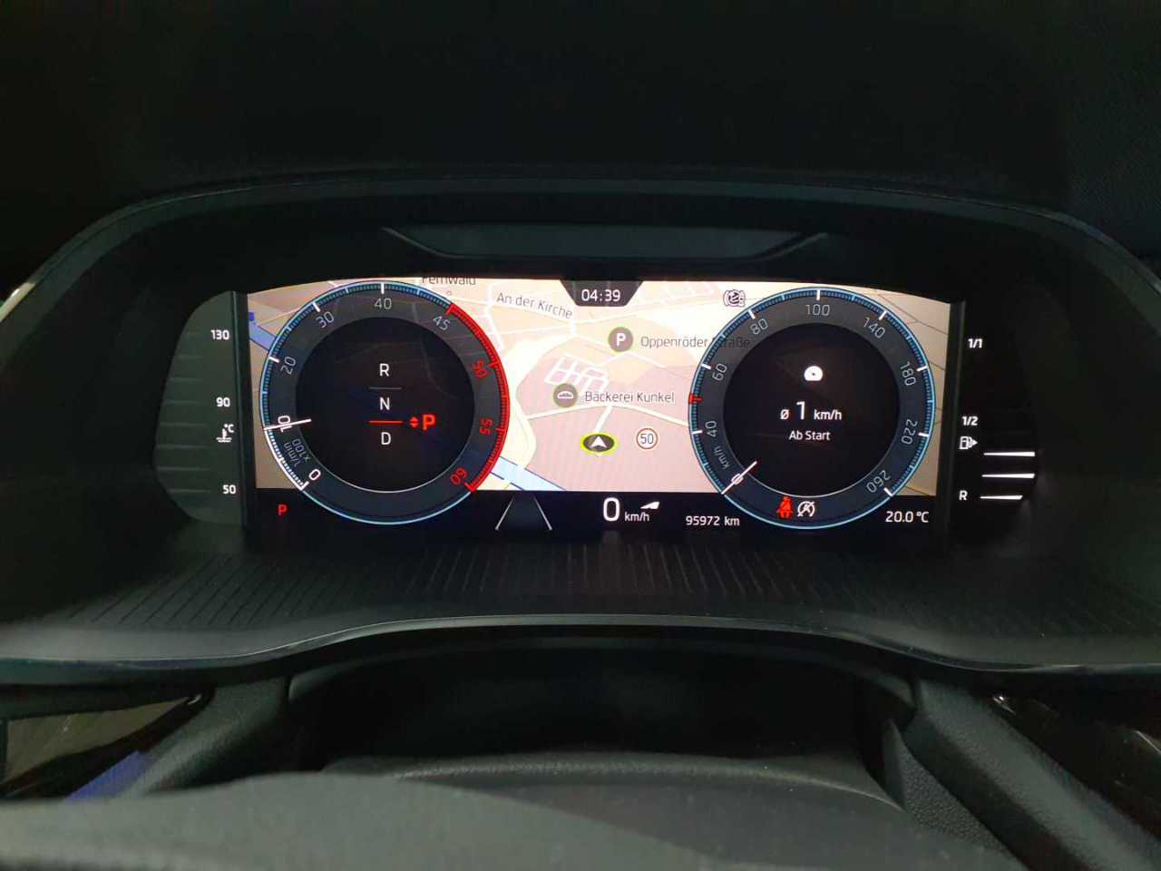 Skoda Octavia Combi 2.0 TDI DSG Sportline 11