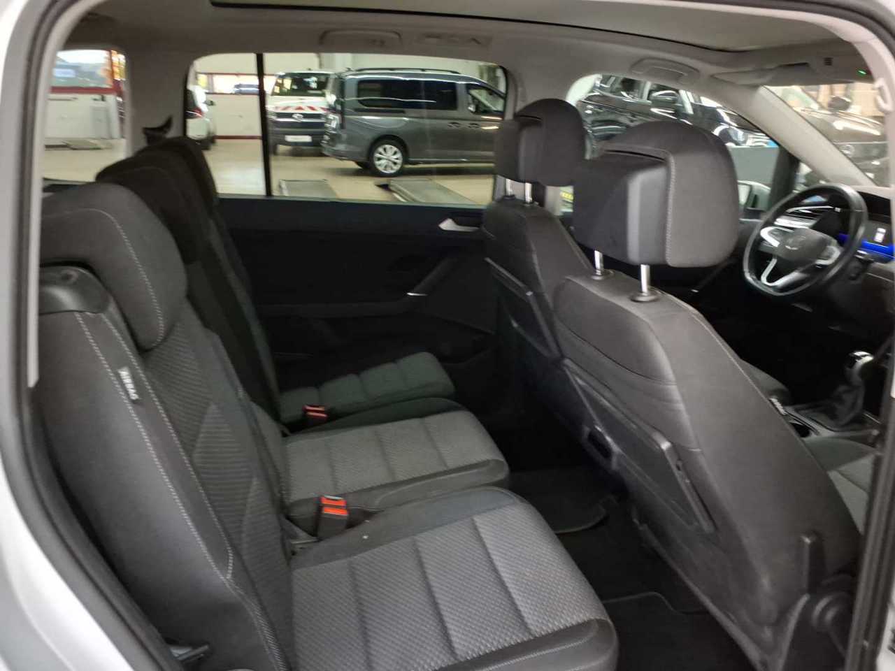 Volkswagen Touran 2.0 TDI SCR Comfortline 14