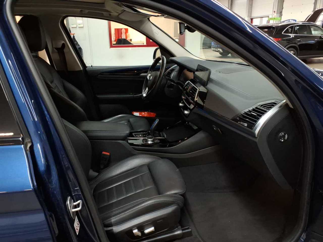 BMW iX3 Impressive 8
