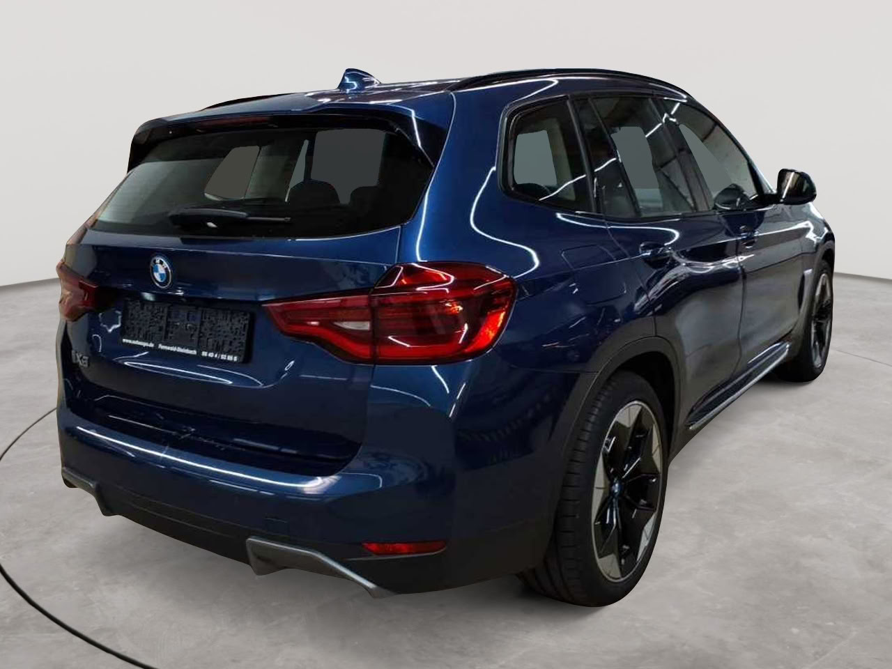 BMW iX3 Impressive 4