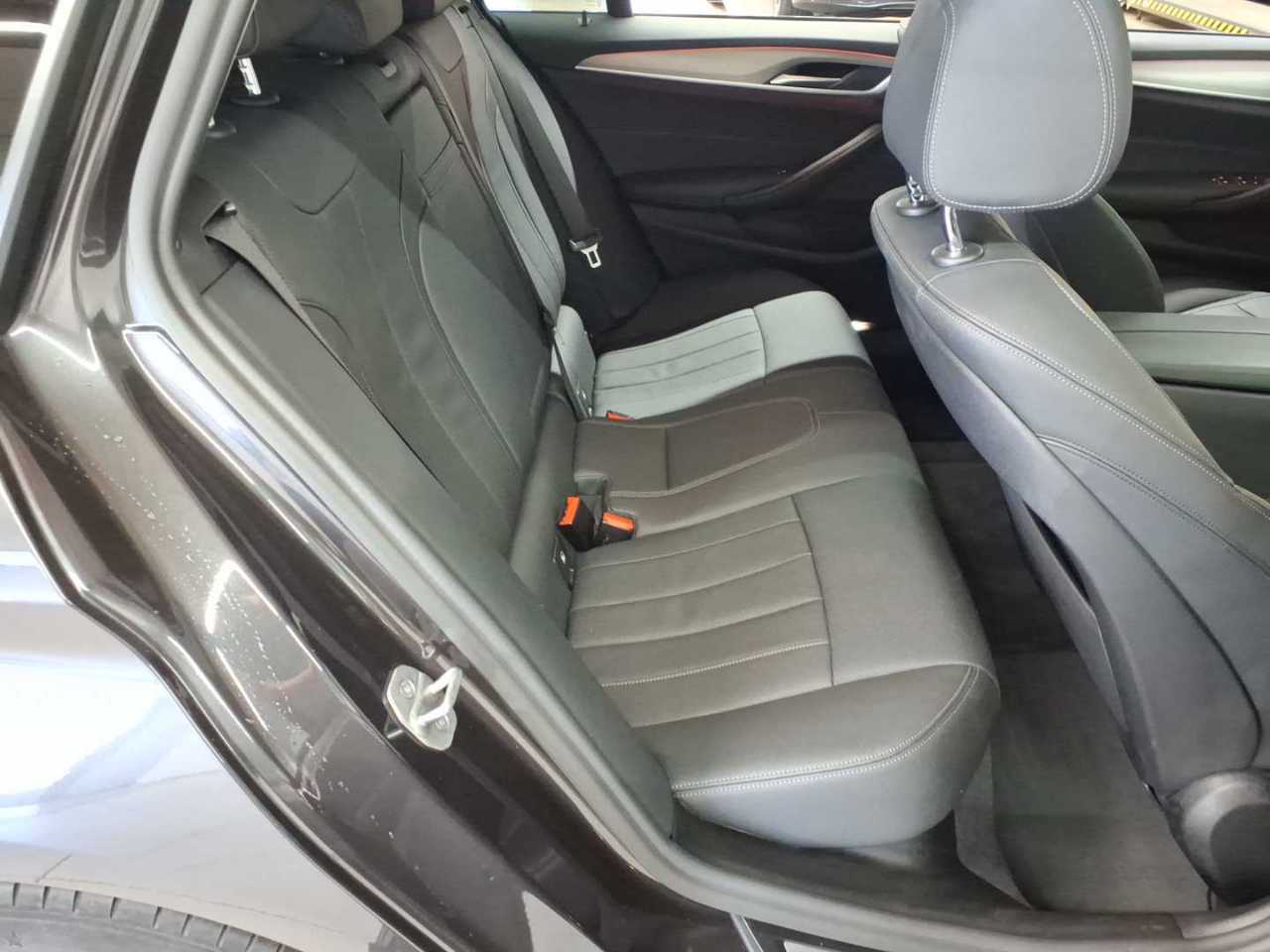 BMW 530e xDrive Touring Aut. 14