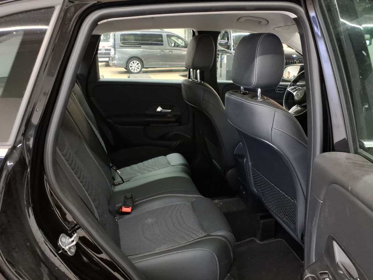 Mercedes-Benz B 180 7G-DCT Entry 14