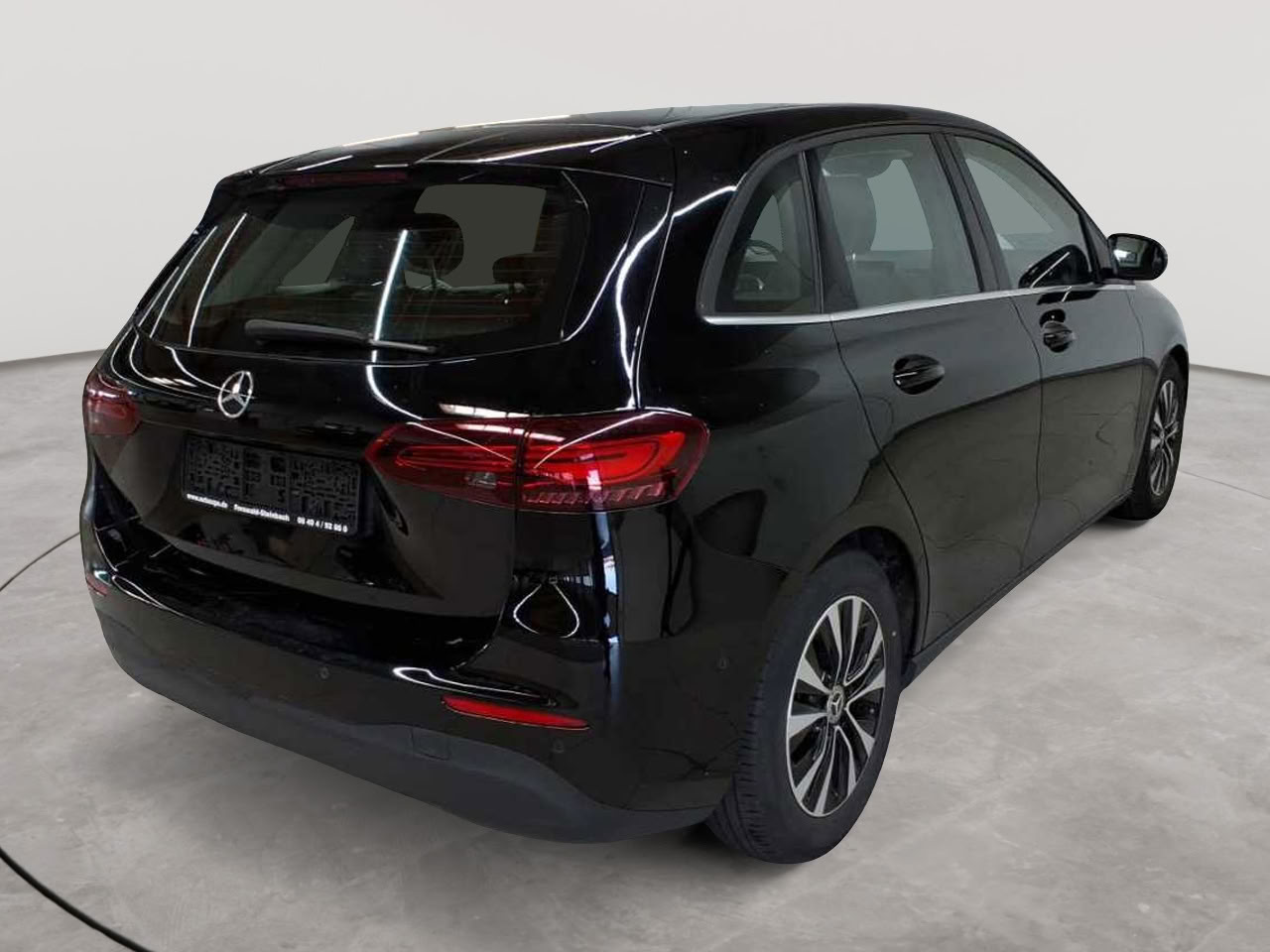 Mercedes-Benz B 180 7G-DCT Entry 4
