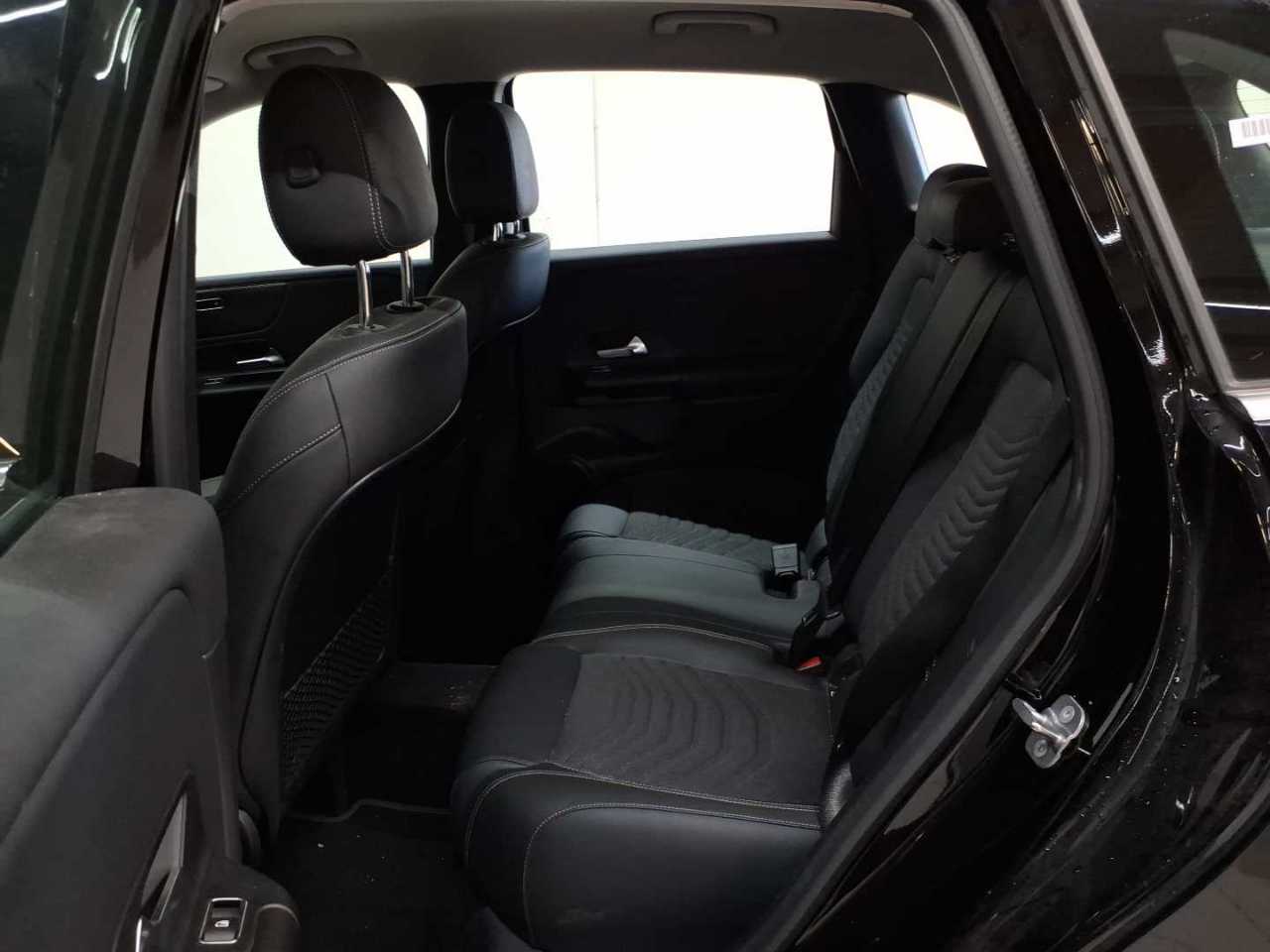 Mercedes-Benz B 180 7G-DCT Entry 13