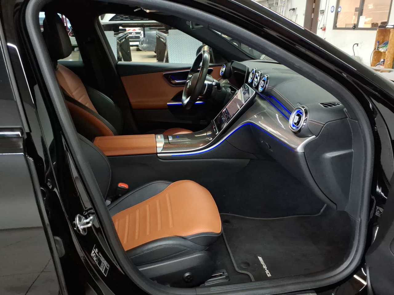 Mercedes-Benz C 180 9G-TRONIC AMG Line 8