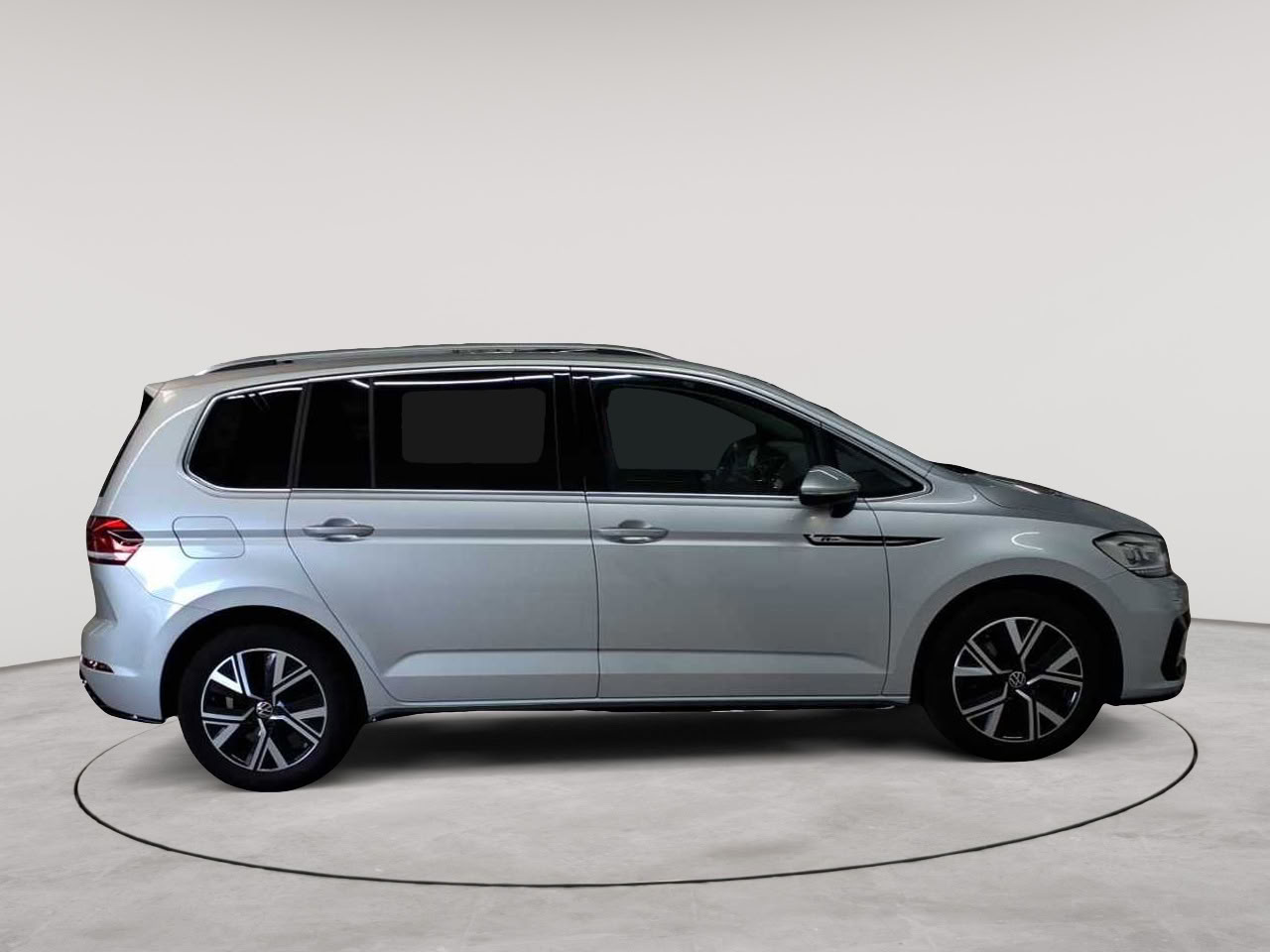 Volkswagen Touran 2.0 TDI SCR DSG Highline 3