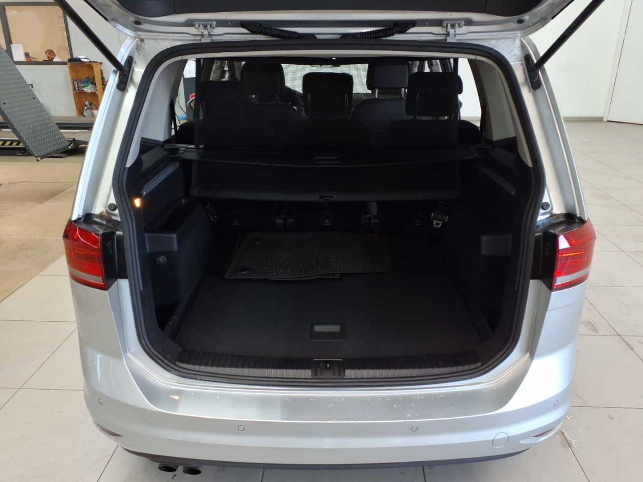 Volkswagen Touran 2.0 TDI SCR DSG Comfortline 15