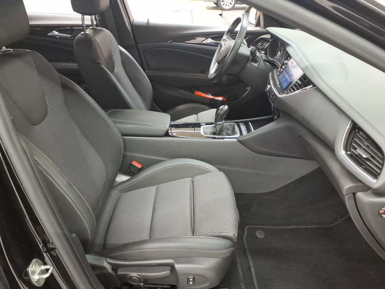 Opel Insignia Sports Tourer 2.0 Diesel Business 8