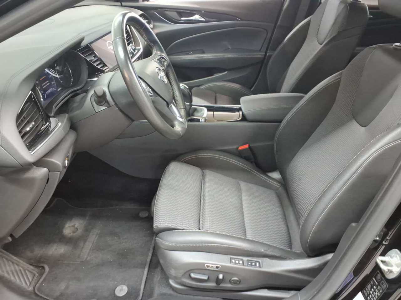 Opel Insignia Sports Tourer 2.0 Diesel Business 7