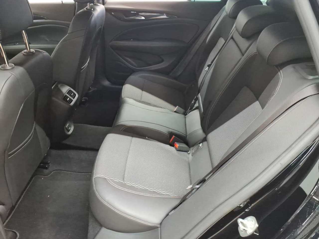 Opel Insignia Sports Tourer 2.0 Diesel Business 13