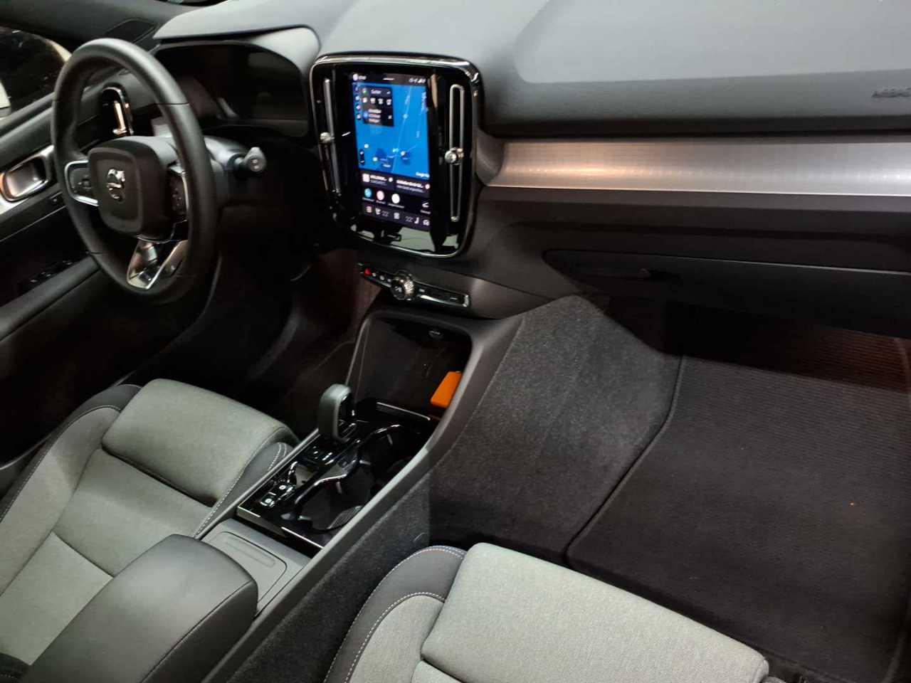 Volvo XC40 B3 B DKG Core 9