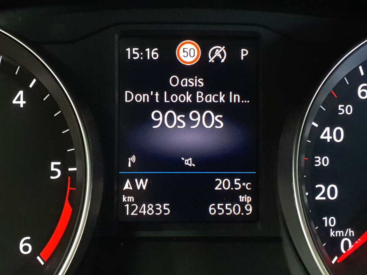 Volkswagen Passat Variant 2.0 TDI SCR DSG Business 11
