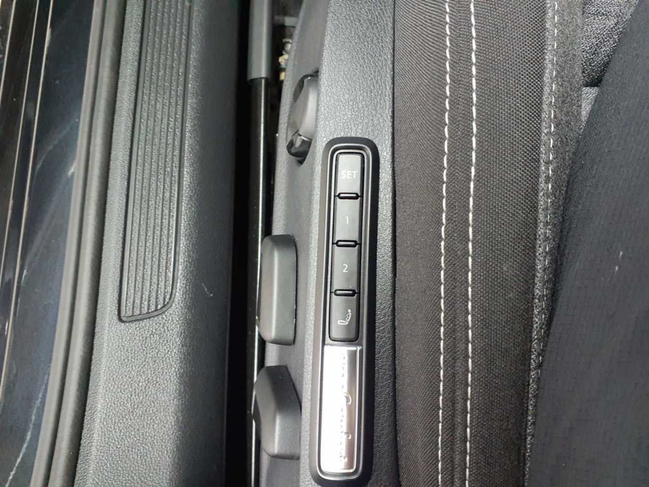 Volkswagen Passat Variant 2.0 TDI SCR DSG Business 16