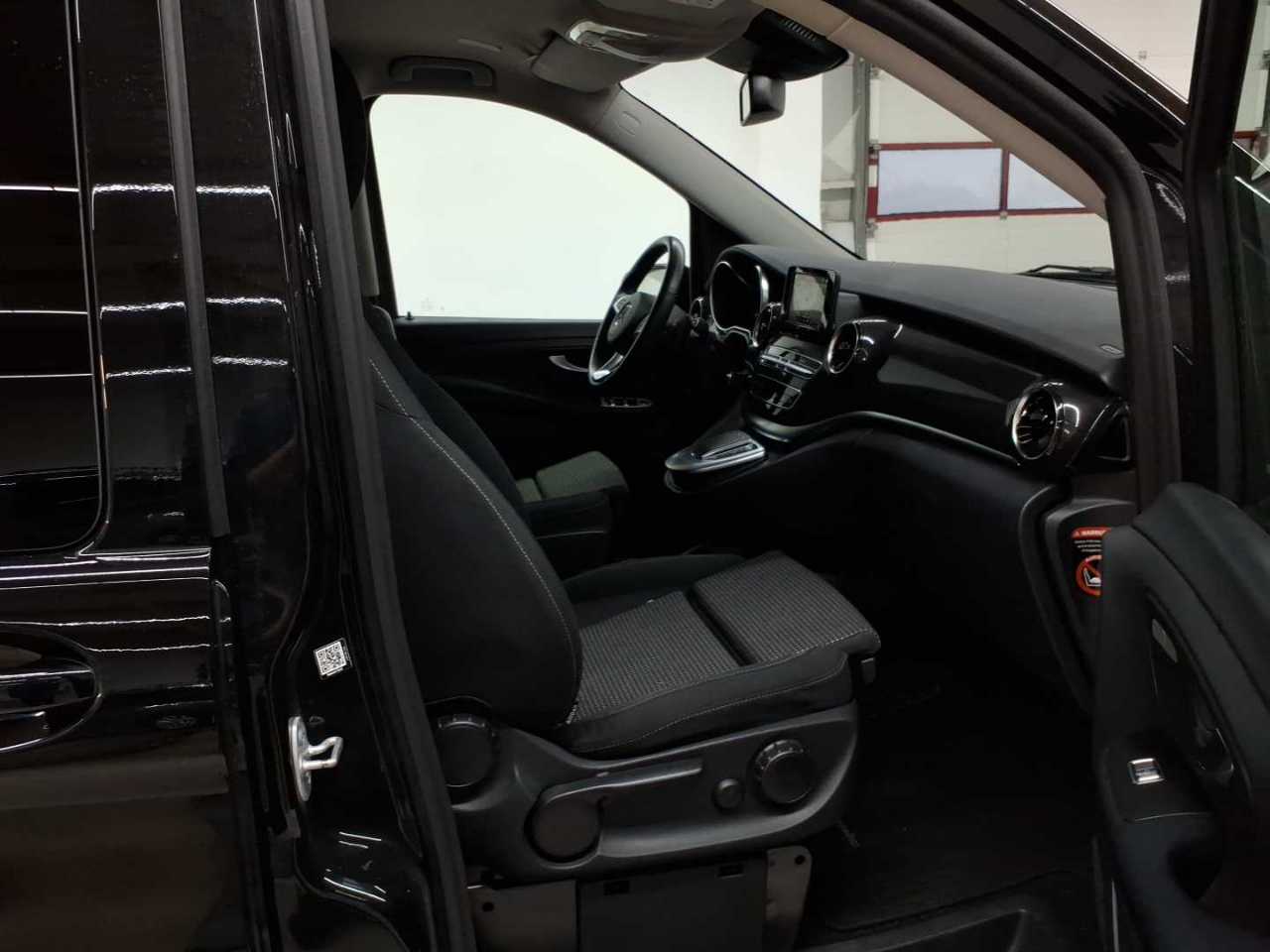 Mercedes-Benz V 220 d lang 4Matic 9G-TRONIC Edition 8
