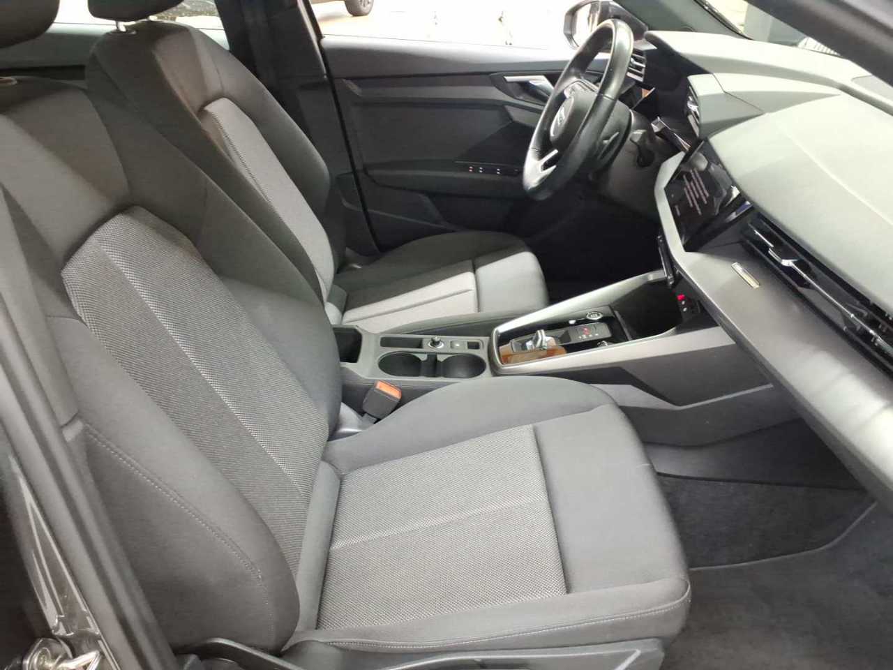 Audi A3 35 TDI Limousine S tronic S line 8