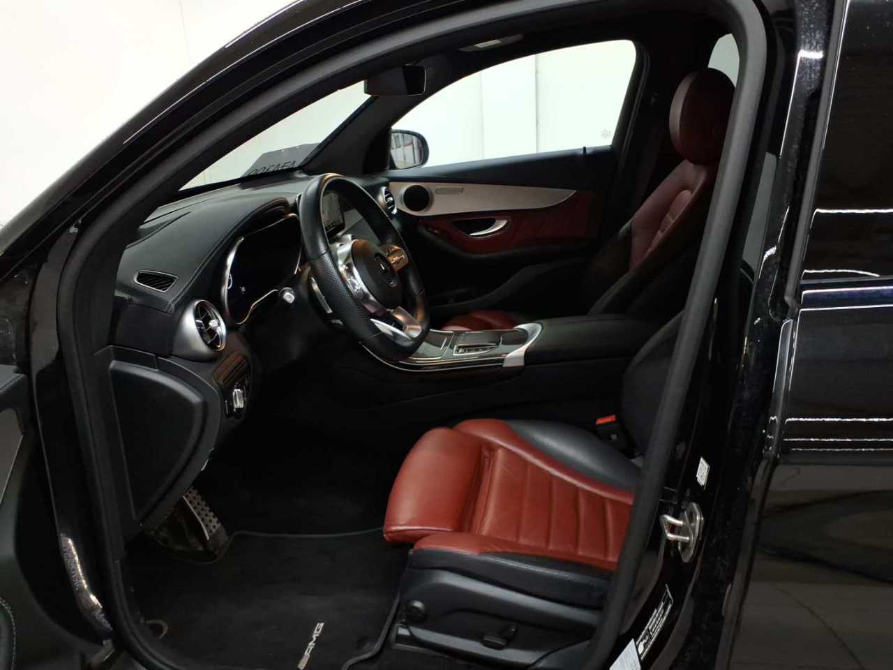 Mercedes-Benz GLC-Coupe 300 d 4Matic 9G-TRONIC AMG Line 7